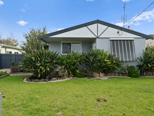 16 Alfred Street, VIC 3660