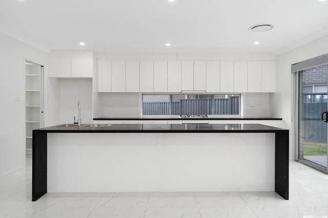 7 Galah Way, NSW 2570