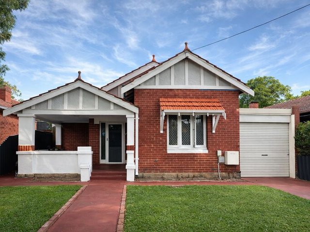 15 Gwenyfred Road, WA 6151