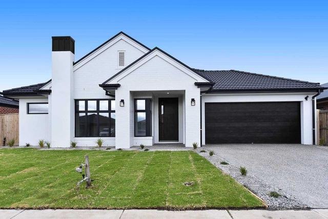 12 Shinrone Drive, VIC 3437