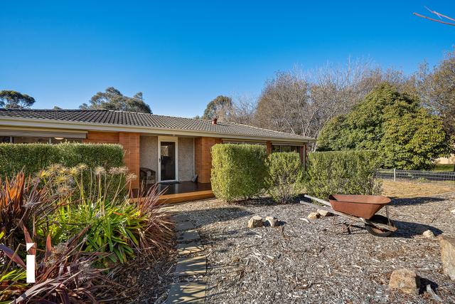 35 Debenham Street, ACT 2607