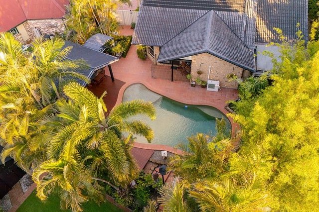 35 Silvereye Crescent, QLD 4035