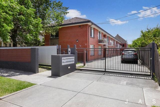 2/32 Hobbs Street, VIC 3011