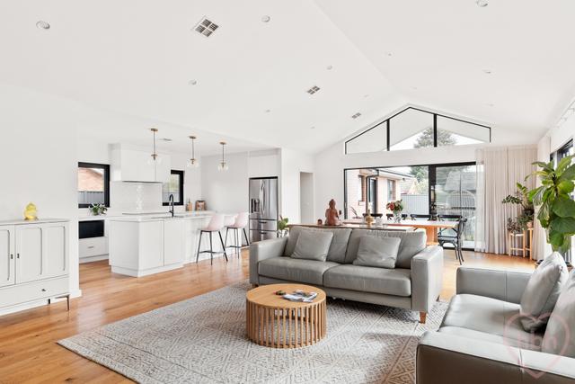 24 Phillip Avenue, ACT 2602