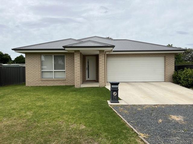 76 Larmer Street, NSW 2643