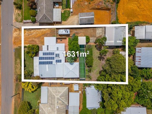 1 Linton Street, WA 6122