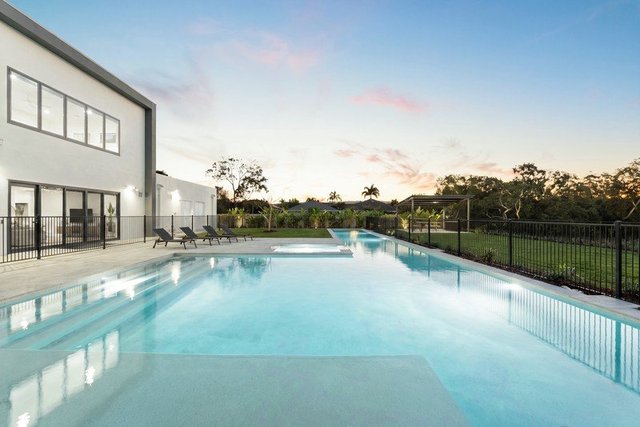 13 Villa Boulevard, QLD 4211