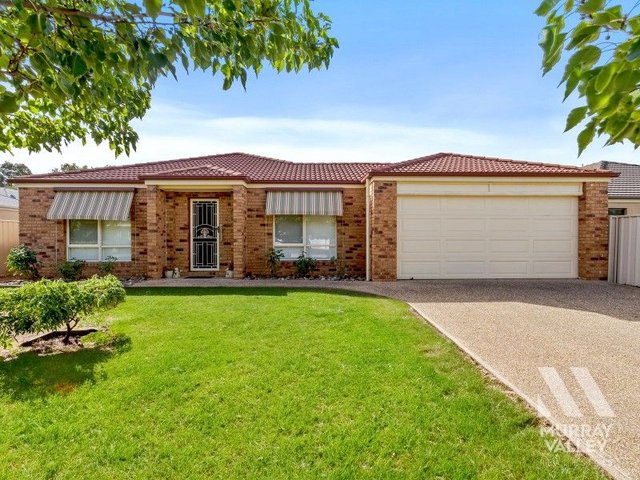 13 Hoac Court, NSW 2647