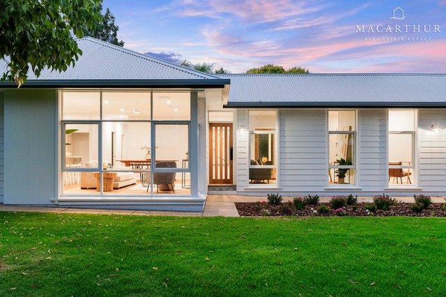 26 Dalkeith Avenue, NSW 2650