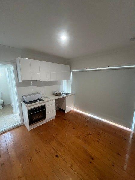 2/155 Thompson Rd, VIC 3215