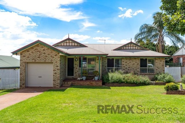 17 Candlebark Crt, QLD 4350