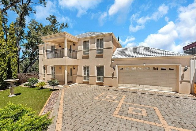 12 Holborn Court, SA 5125