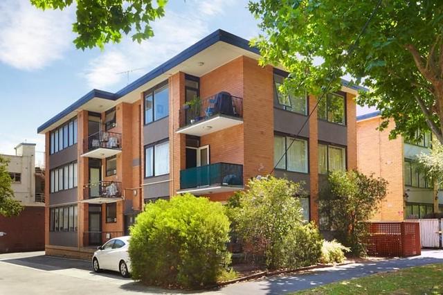 2/3 Ravens Grove, VIC 3183