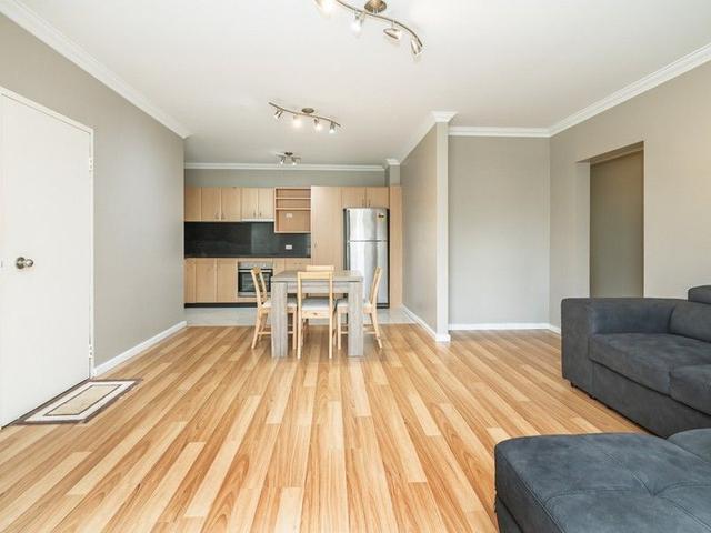 6/88 Royal Street, WA 6004