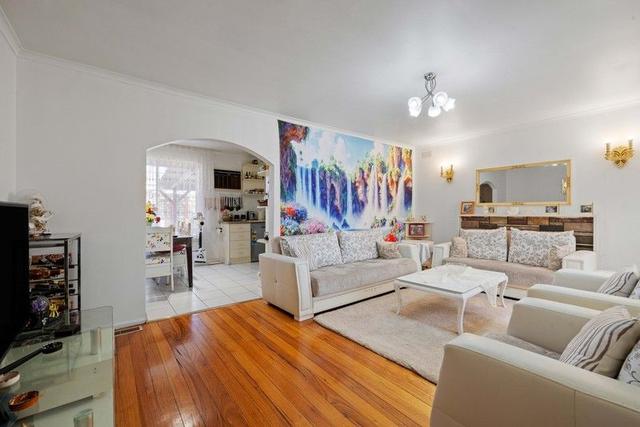 15 Waratah Street, VIC 3061