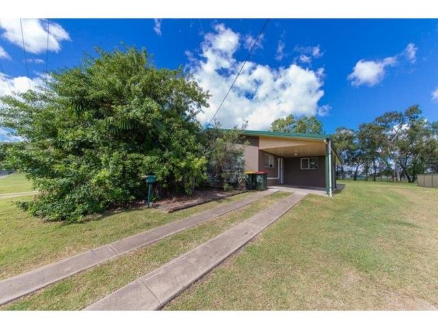 2/12 Mackinlay Street, QLD 4701