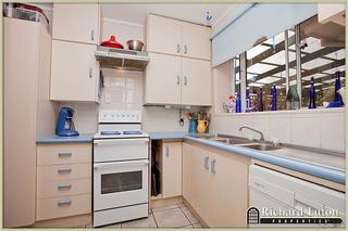 Kitchen (2010-10-20)