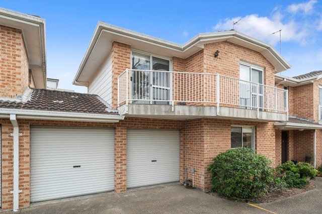 2/30 Greenacre Road, NSW 2221