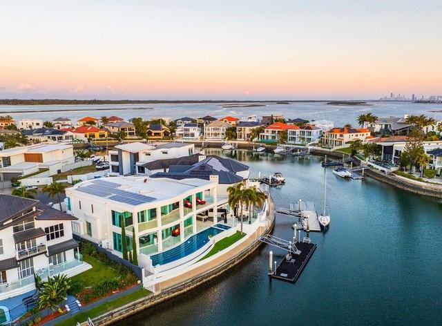 23 Queen Guineveres Place, QLD 4216