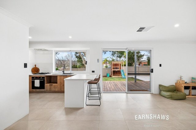 29 Daylesford Elbow, WA 6056