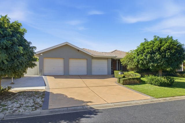 10 Parkview Crescent, NSW 2619
