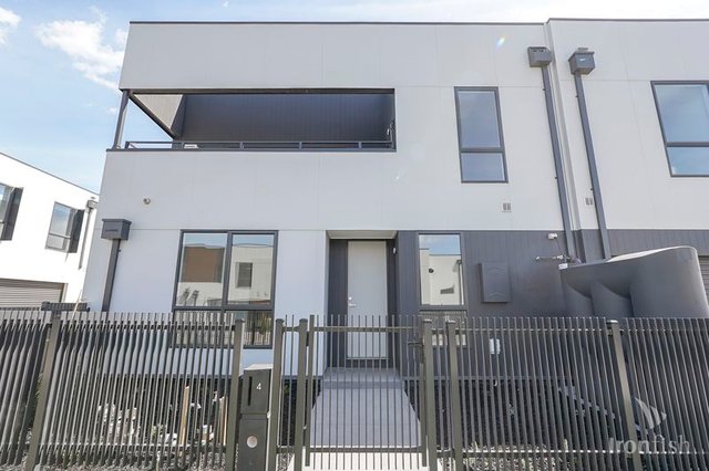 4 Pavo Lane, VIC 3750