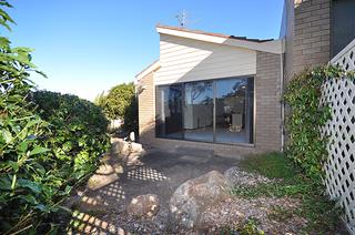 Rear Courtyard (2013-08-12)