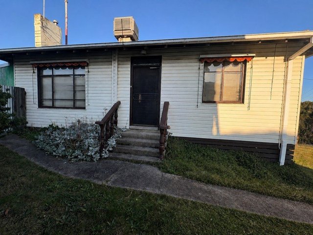 10 Almond Drive, VIC 3177