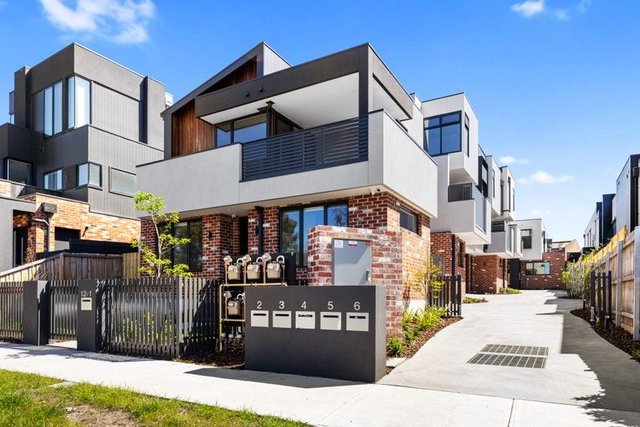 1/12 Irvine Crescent, VIC 3055