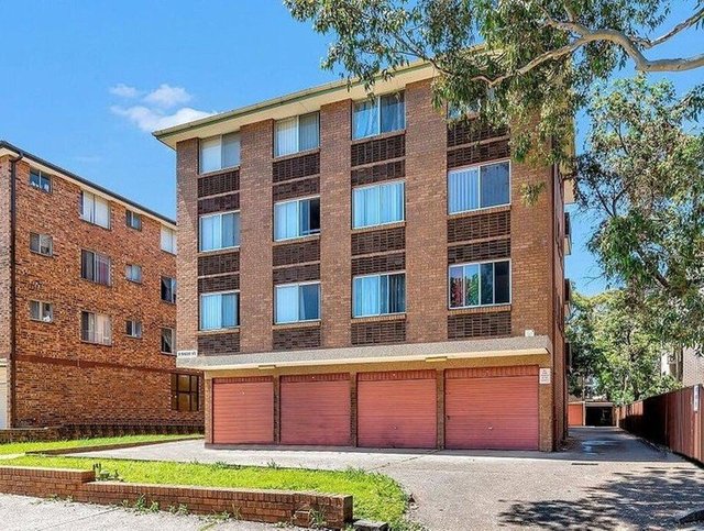 8/2 Nagle St, NSW 2170