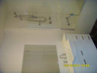 Bathroom (2011-10-14)