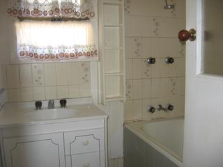 Bathroom (2007-03-22)
