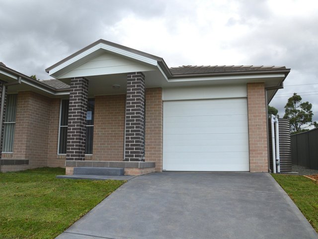 2/139 McMahon Way, NSW 2330