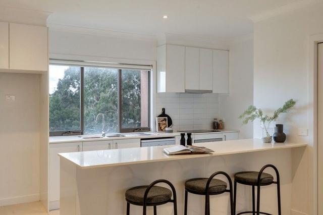 11/1-15 Beddison Road, VIC 3064
