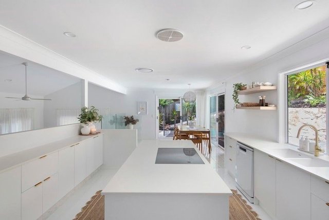 14 Waitara Place, QLD 4226