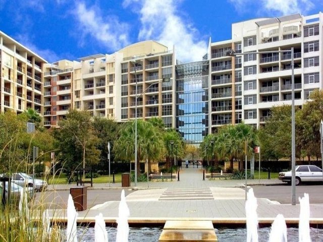 165/806 Bourke Street, NSW 2017