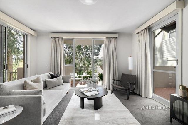 2/25 River Street, VIC 3121