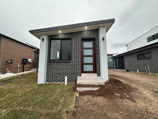 23 Burgmann Street, NSW 2570