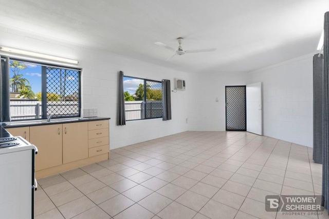 2/16 Herries Street, QLD 4870