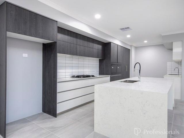 10 Milan Lane, WA 6171