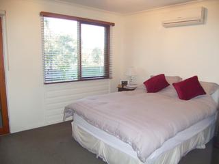 Bedroom 1 (2013-05-23)