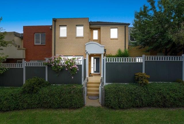 2/18 Tulloch Grove, VIC 3150