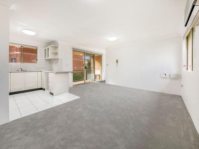 10/10 Kitchener Avenue, NSW 2143