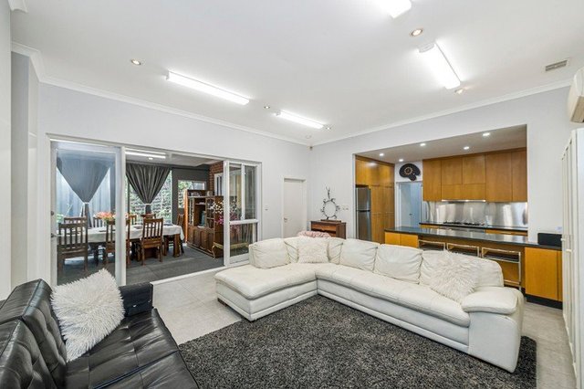 42 Broome Street, WA 6151