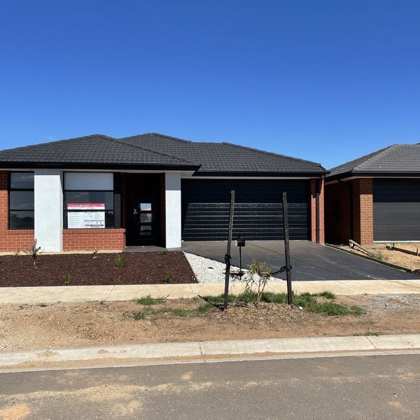 60 Laurina  Road, VIC 3730