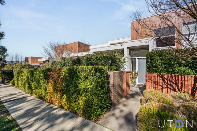 2/110 Eggleston Crescent, ACT 2606