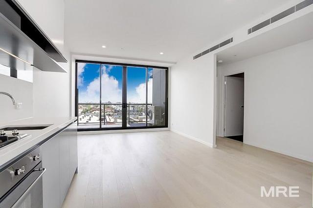 501/92 Albert Street, VIC 3057