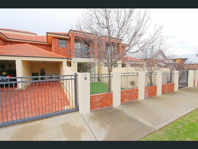 2/4 Lichfield Street, WA 6100