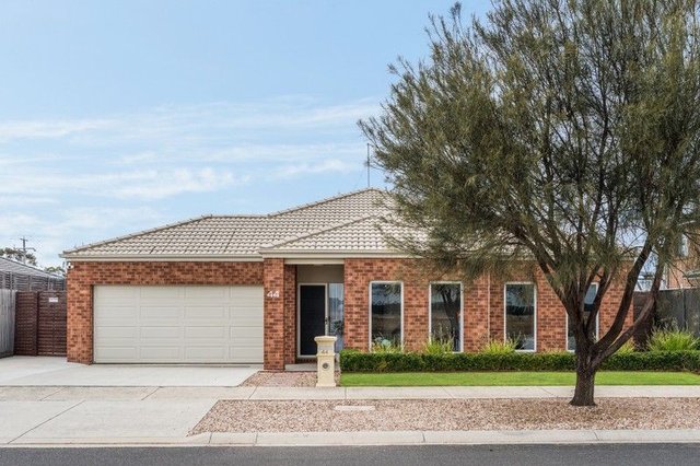44 Dardel Drive, VIC 3331