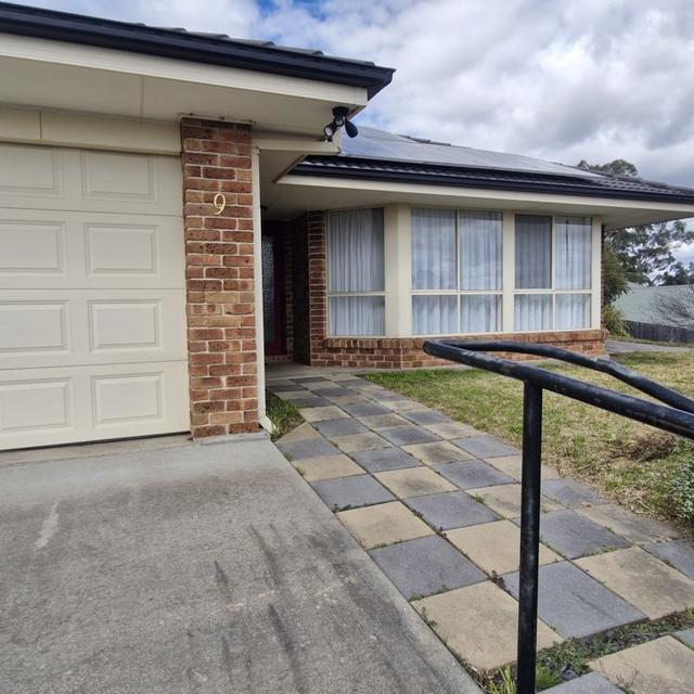 9 Birch Cres, NSW 2350